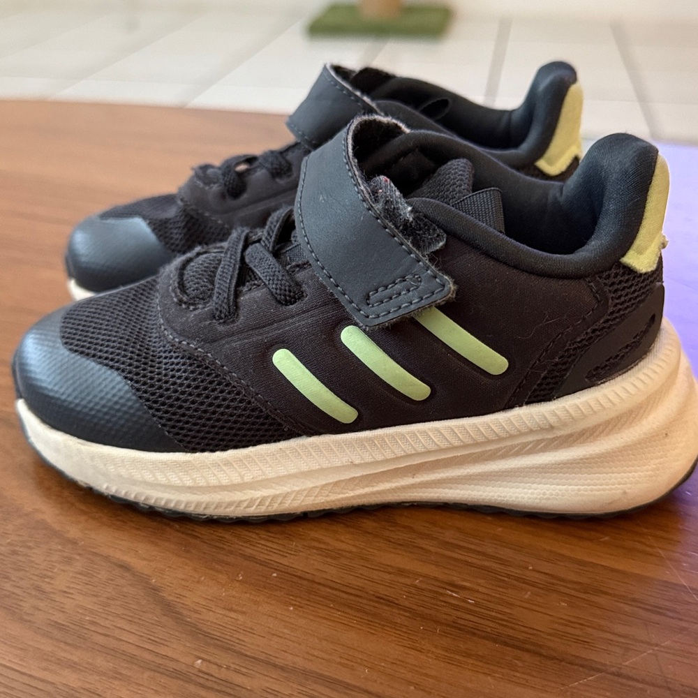 adidas Kids Black and Cream and green  Sneakers